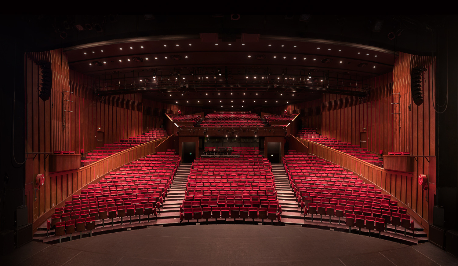 From Tanssin Talo to Maison de